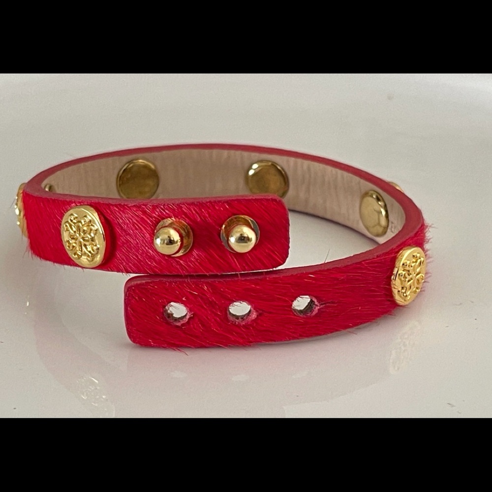 Rustic cuff red.